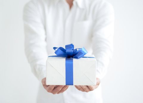 Tư vấn chọn mua quà tặng cao cấp, ý nghĩa cho doanh nhân
