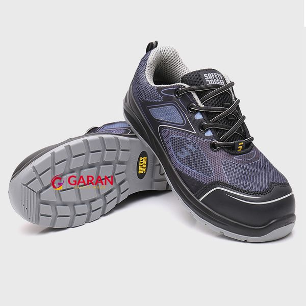 Trọng lượng giày Jogger Cador S1P màu đen chỉ 575 gram/chiếc size 41