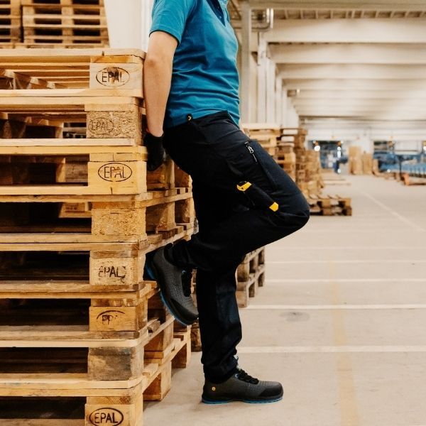 Xu Hướng Giày Bảo Hộ Mới Nhất: An Toàn, Thời Trang, Tiện Lợi