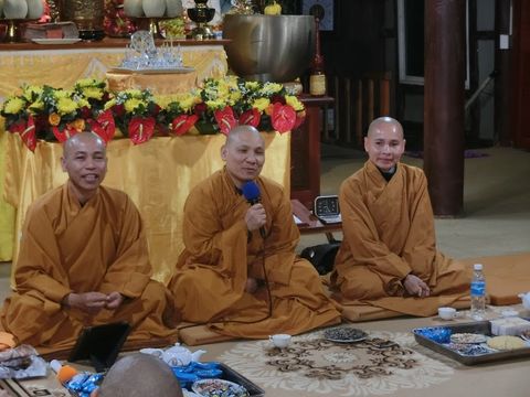 Lễ phổ trà đêm giao thừa - nét đẹp tại các Thiền viện Trúc Lâm