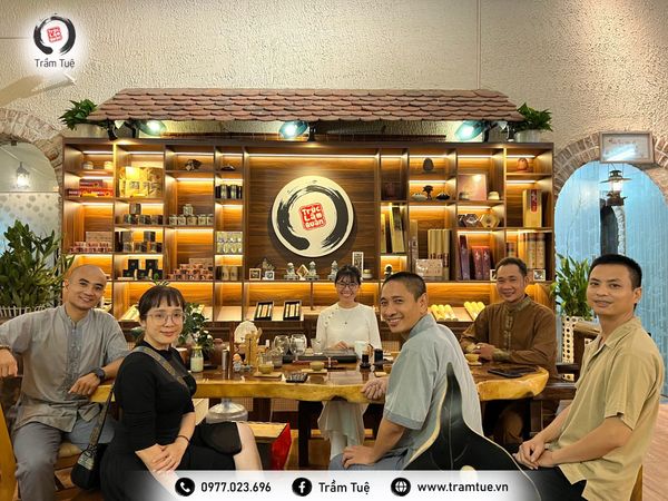 Trầm Tuệ và nhà hàng chay Rau Củ Nấm ra mắt Không gian Văn hóa Trầm - Trà - Chay tại Tp.HCM: Hương chân thật - Vị từ tâm