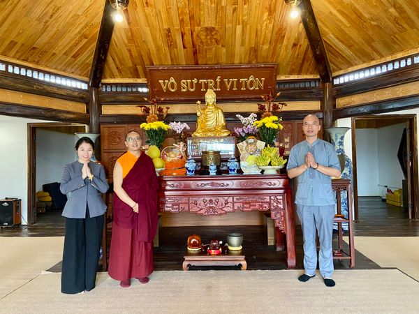 Thầy Khenpo Gonpo Rinpoche_Hiệu trường Tu viện Dzogchen Phật giáo Nepal Trầm Tuệ