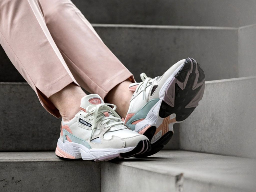 Adidas Falcon – Mẫu giày đẹp lạ dành cho các Sneakerhead cá tính và nổi loạn