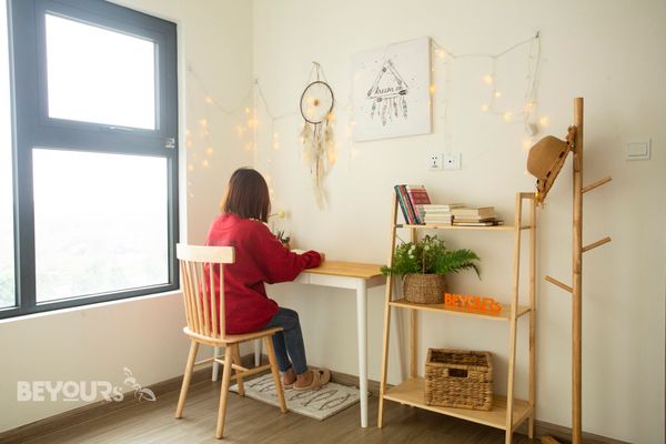 Tổng hợp 3 mẫu bàn làm việc đa năng, tối giản, phù hợp với đa dạng không gian, diện tích