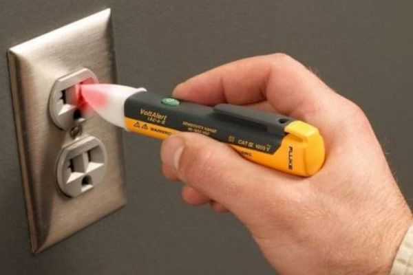 bút thử điện cảm ứng xuyên tường