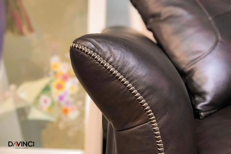 Ghế sofa da thiết kế tone màu đen sang trọng