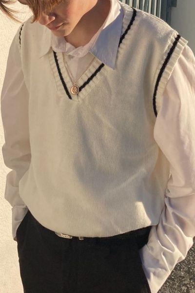 11 Tips phối đồ với áo len cổ tim nam đơn giản và thời trang