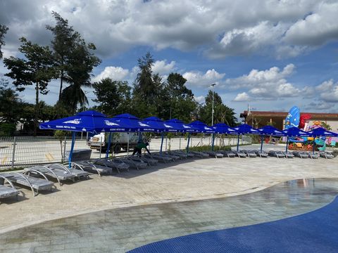 TTC Mekong Aqua Park Bến Tre Chọn DeMark cung cấp ghế hồ bơi và dù che nắng