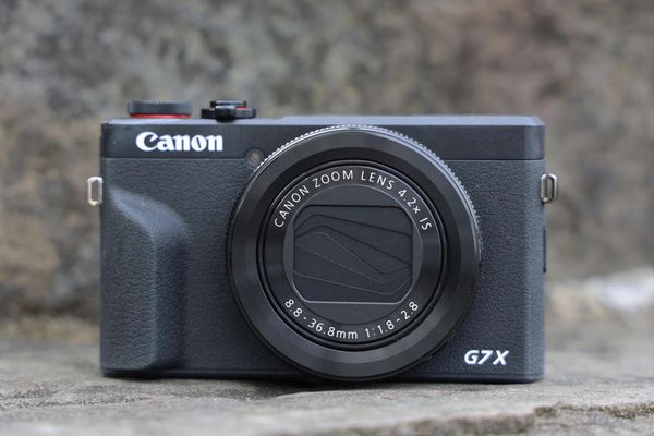 Camera Canon PowerShot G7 X Mark III