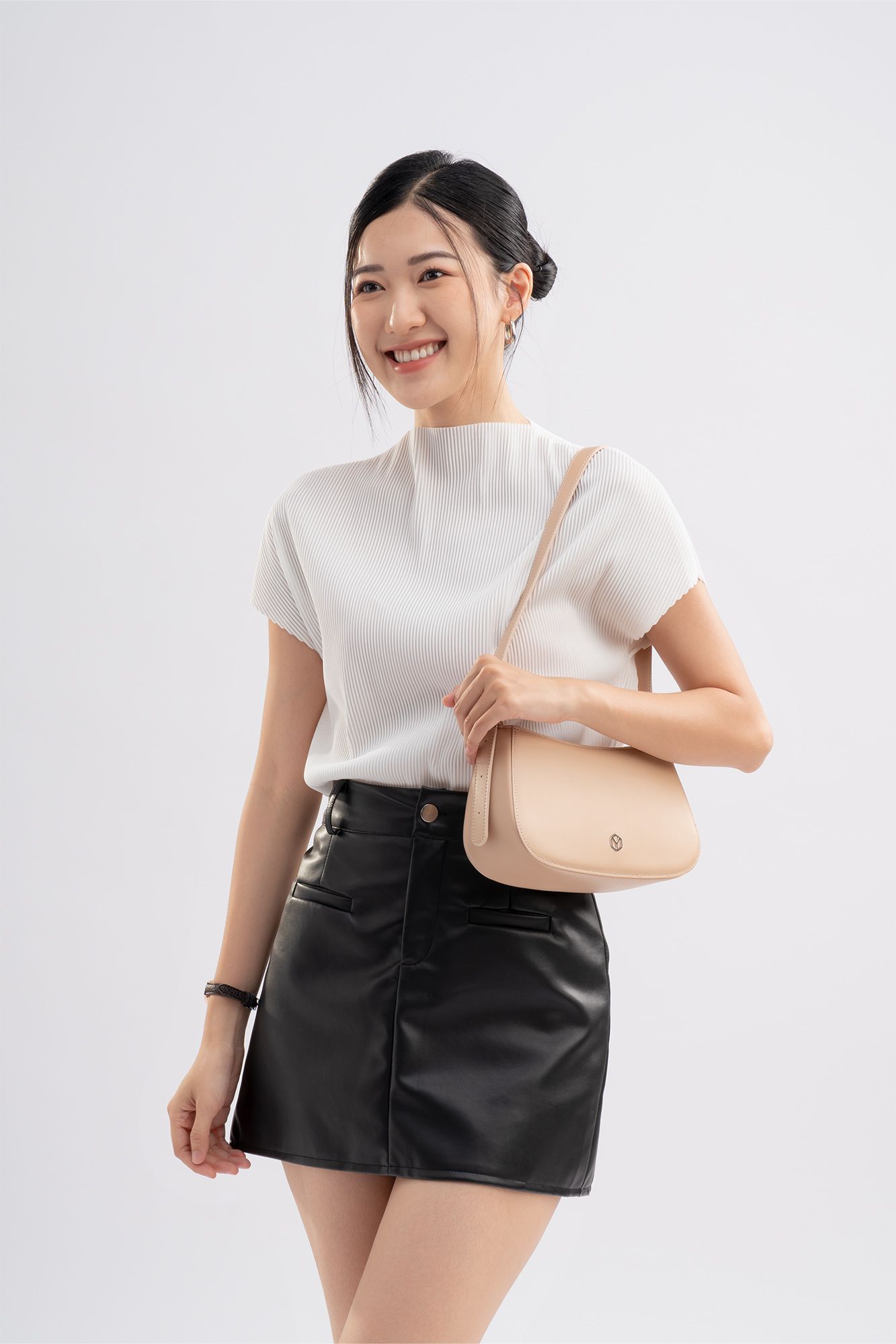 Túi xách đeo vai da nữ kiểu dáng basic Yuumy Seasand YN228D màu đen