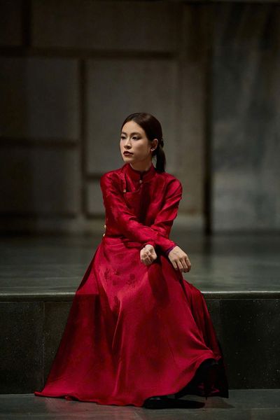 Ca sĩ Hoàng Thùy Linh