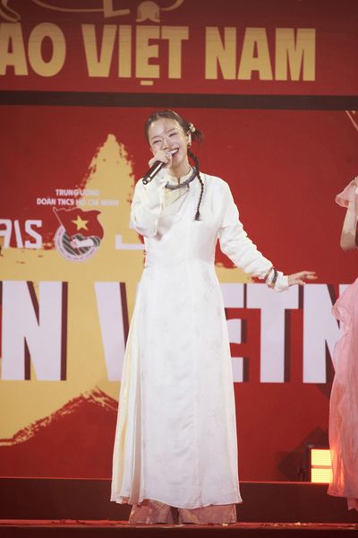 Ca sĩ Lâm Bảo Ngọc