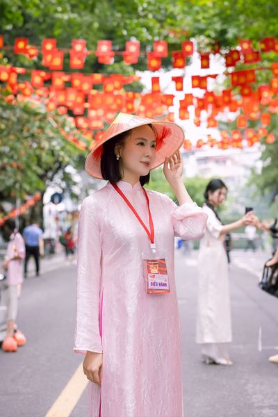 Diễn viên Hồng Diễm