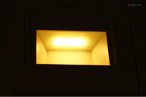 den-led-chan-tuong-11019-elv