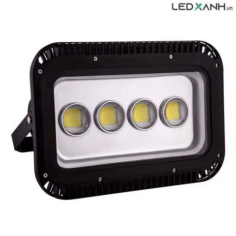 den-led-pha-guong-cau-loi