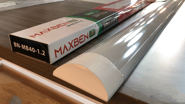 den-tuyp-led-ban-nguyet-maxben