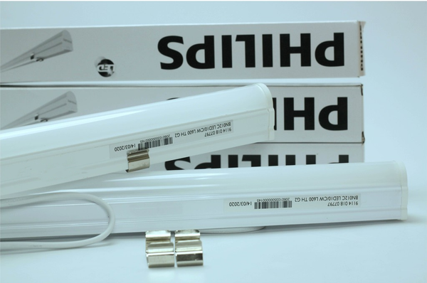 den-tuyp-led-t8-philips-bn012c
