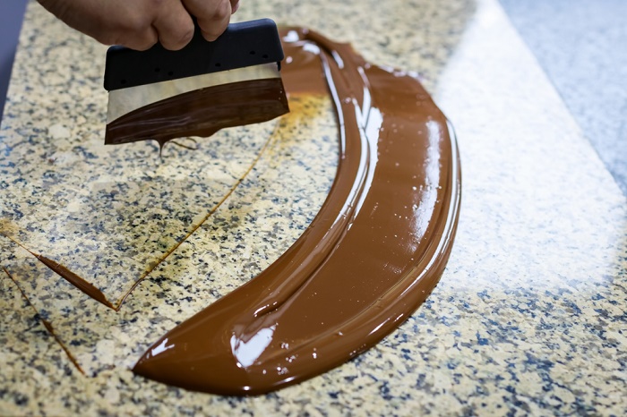 Tempering socola là gì? Phương pháp tempering cho từng loại socola – United  Vision