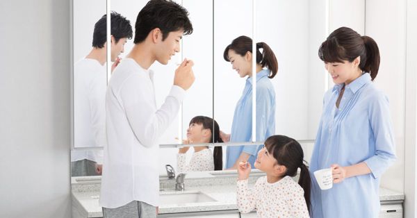 7+ cách người Nhật sử dụng tủ gương lavabo Takara standard