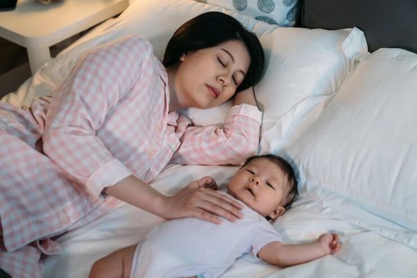 Cách giúp bé ngủ ngon tròn giấc để mẹ thảnh thơi