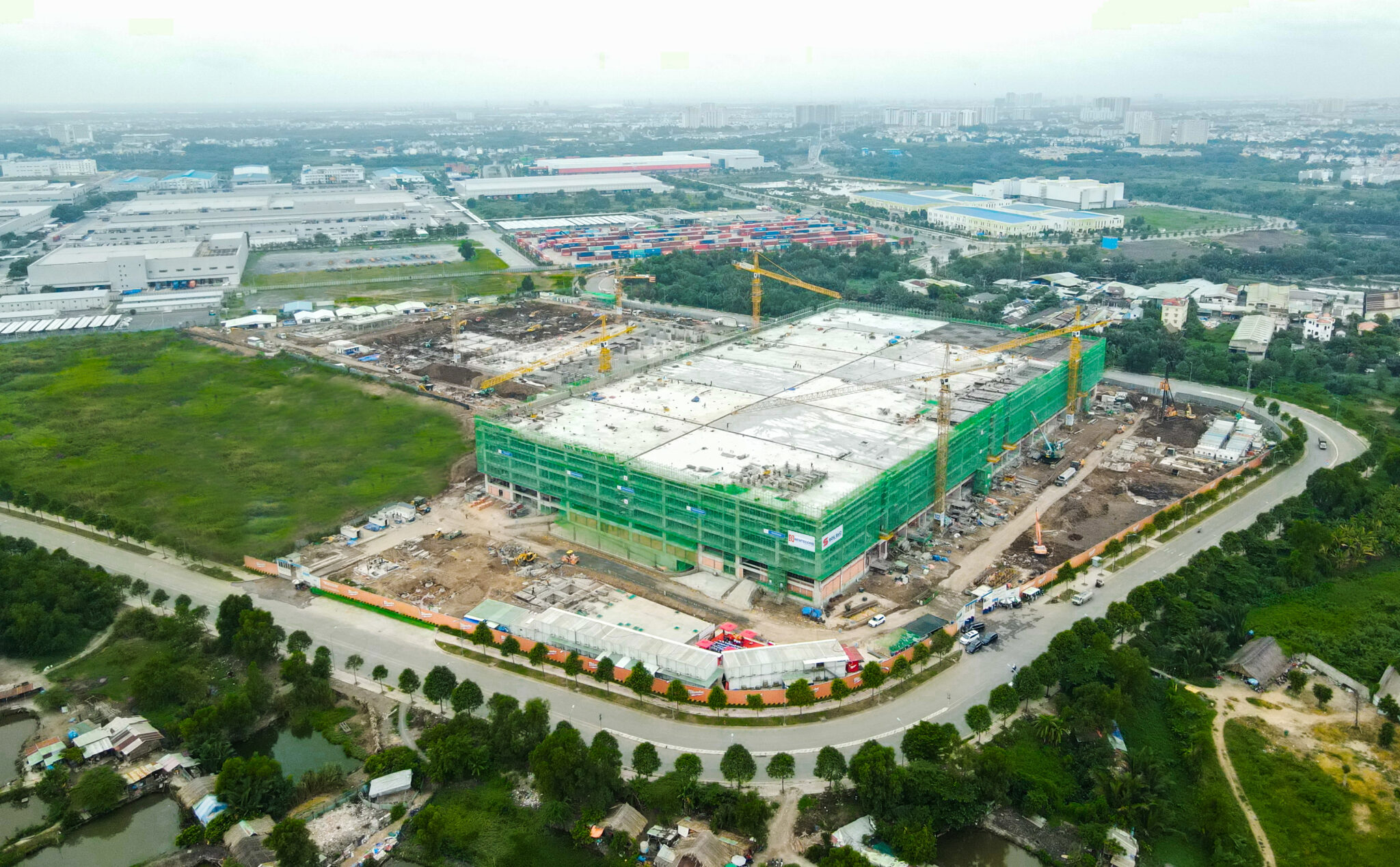 Hạng mục xưởng sản xuất của công trình qua góc nhìn trên cao