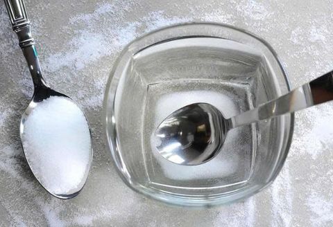 LỢI ÍCH CỦA VIỆC SÚC MIỆNG BẰNG NƯỚC MUỐI