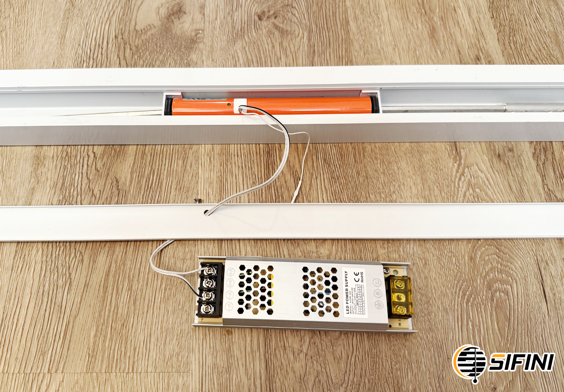 Rèm tổ ong giếng trời tự động