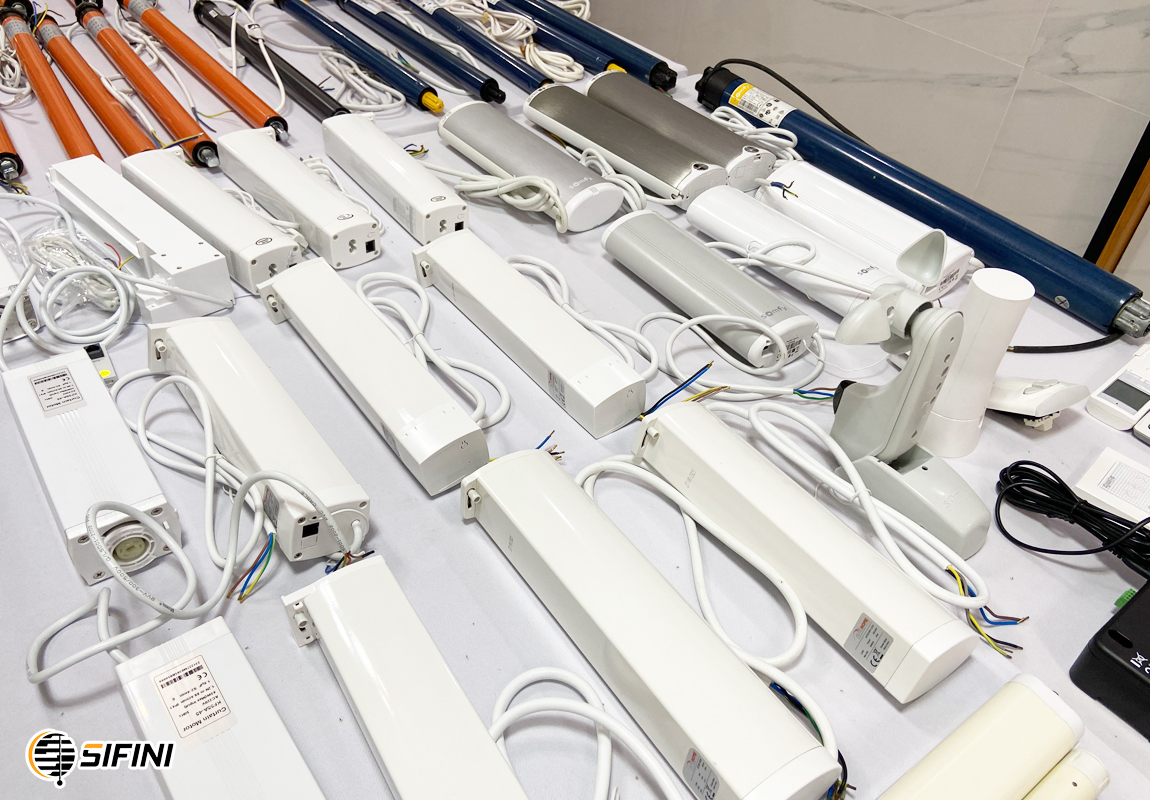 Động cơ rèm vải