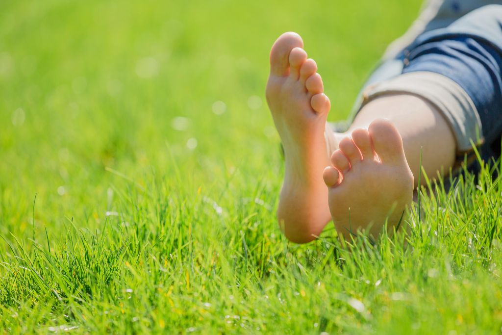 Bàn Chân Nói Gì Về Sức Khỏe Của Bạn? Mở Ra Bí Mật Từ Lòng Bàn Chân