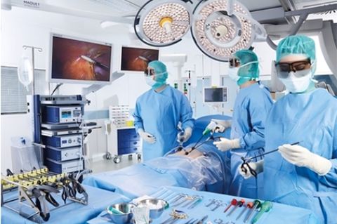 Hệ thống phẫu thuật nội soi và dụng cụ phẫu thuật