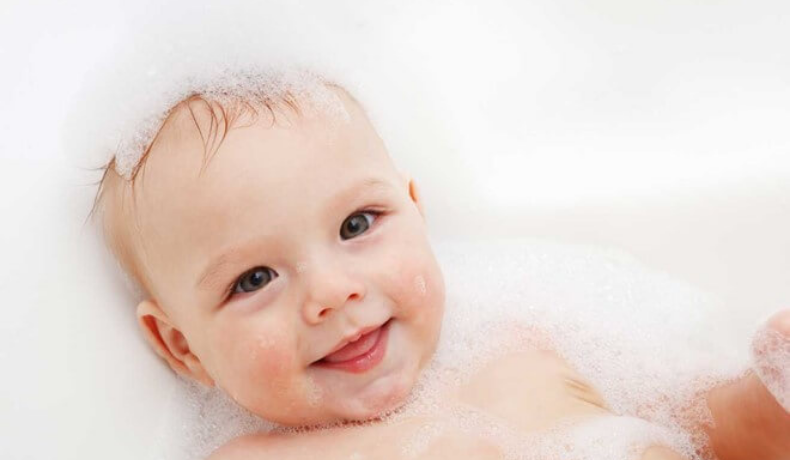 Vào mùa đông cần nhớ 5 thời điểm không tắm cho trẻ dù có bẩn đến mấy, bằng không sẽ gây hại cho trẻ