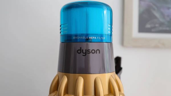 Dyson v15s Absolute trang bị bộ lọc hepa toàn thân