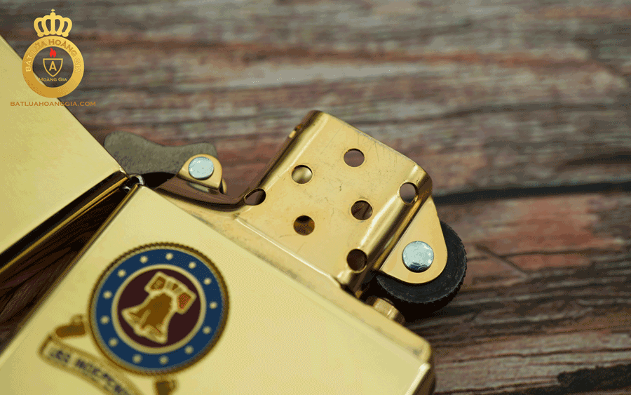 Buồng đốt Zippo chủ đề tàu USS cv62