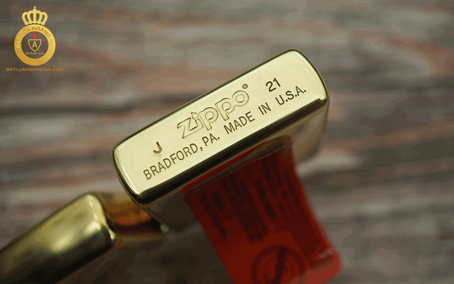 Mộc đáy chiếc Zippo chủ đề tàu uss cv62