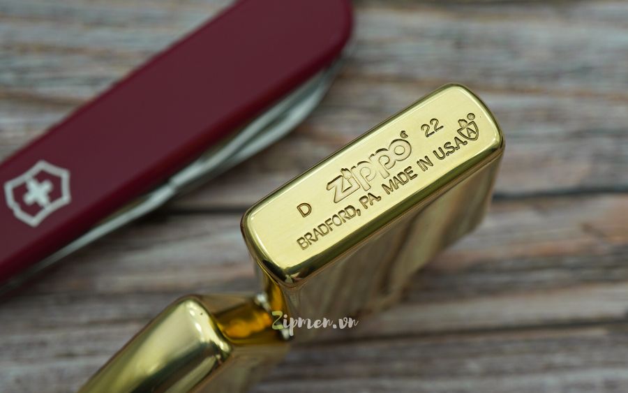 Mộc đáy Zippo armor chính hãng