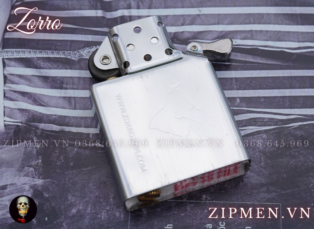 Zorro khảm xà cừ hình đàn Ghita