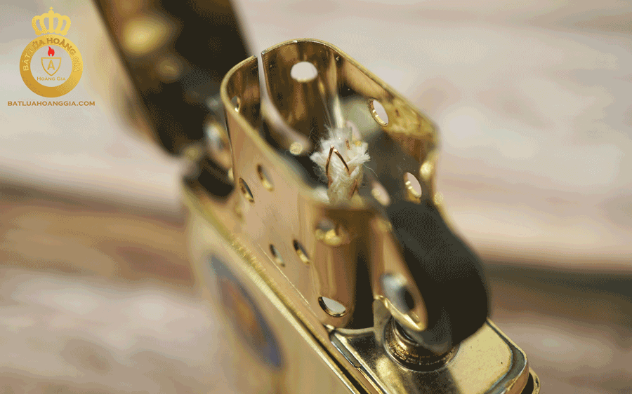 Sợi tim Zippo chủ đề tàu USS CV62