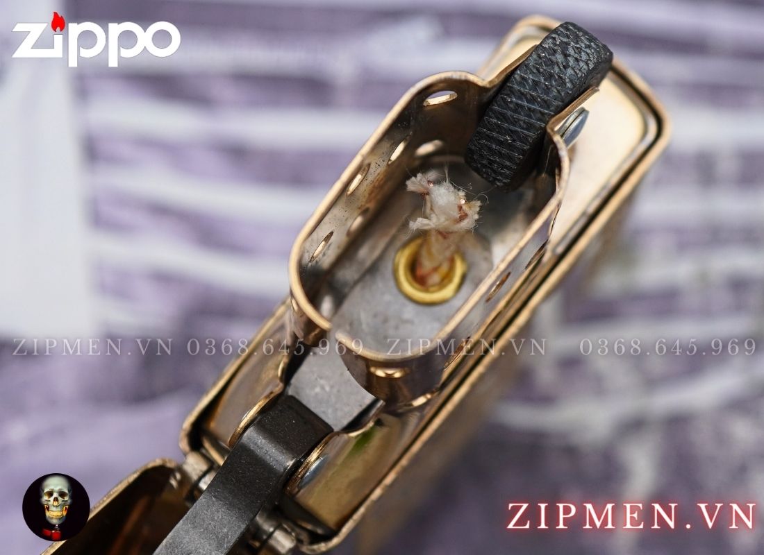 Zippo hoa ven Ý Venetian Z352B màu vàng Brass