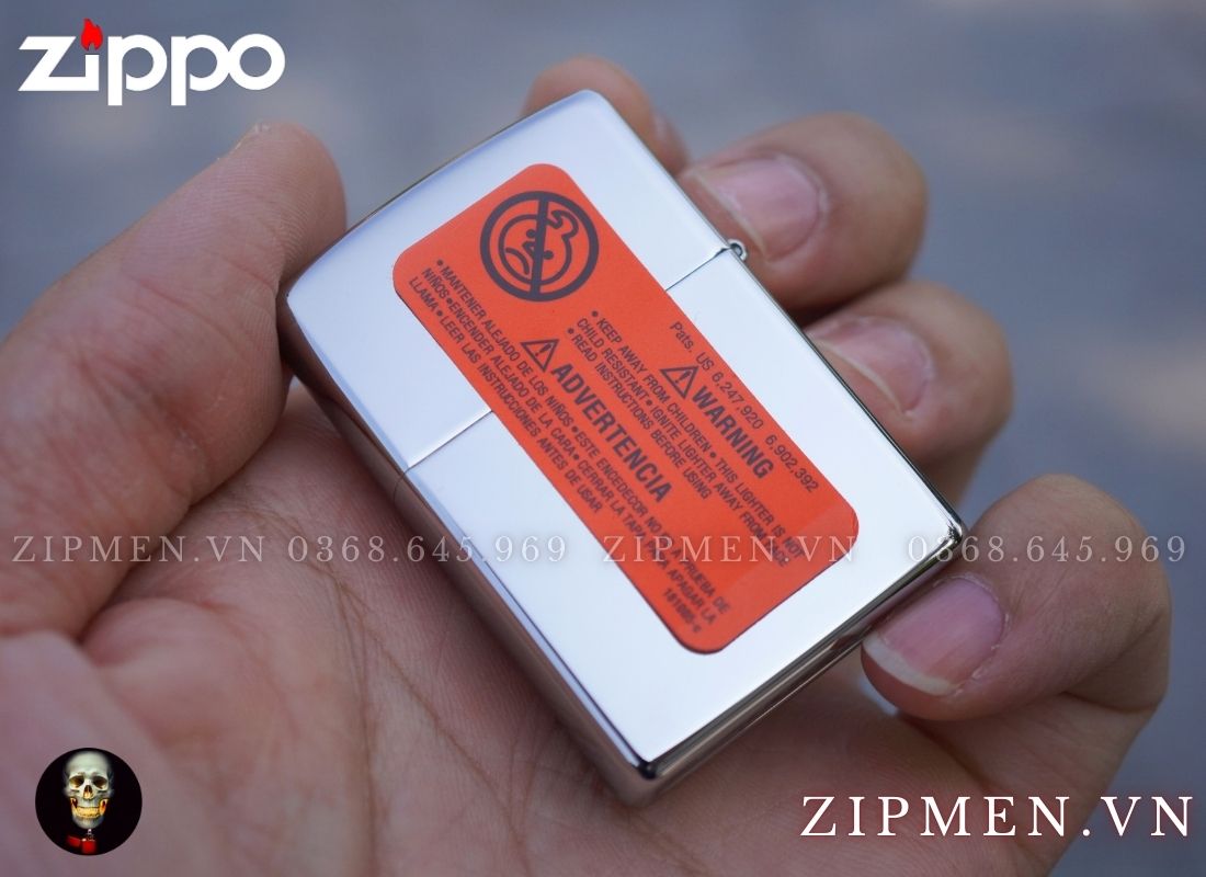 zippo mã đáo thành công màu trắng