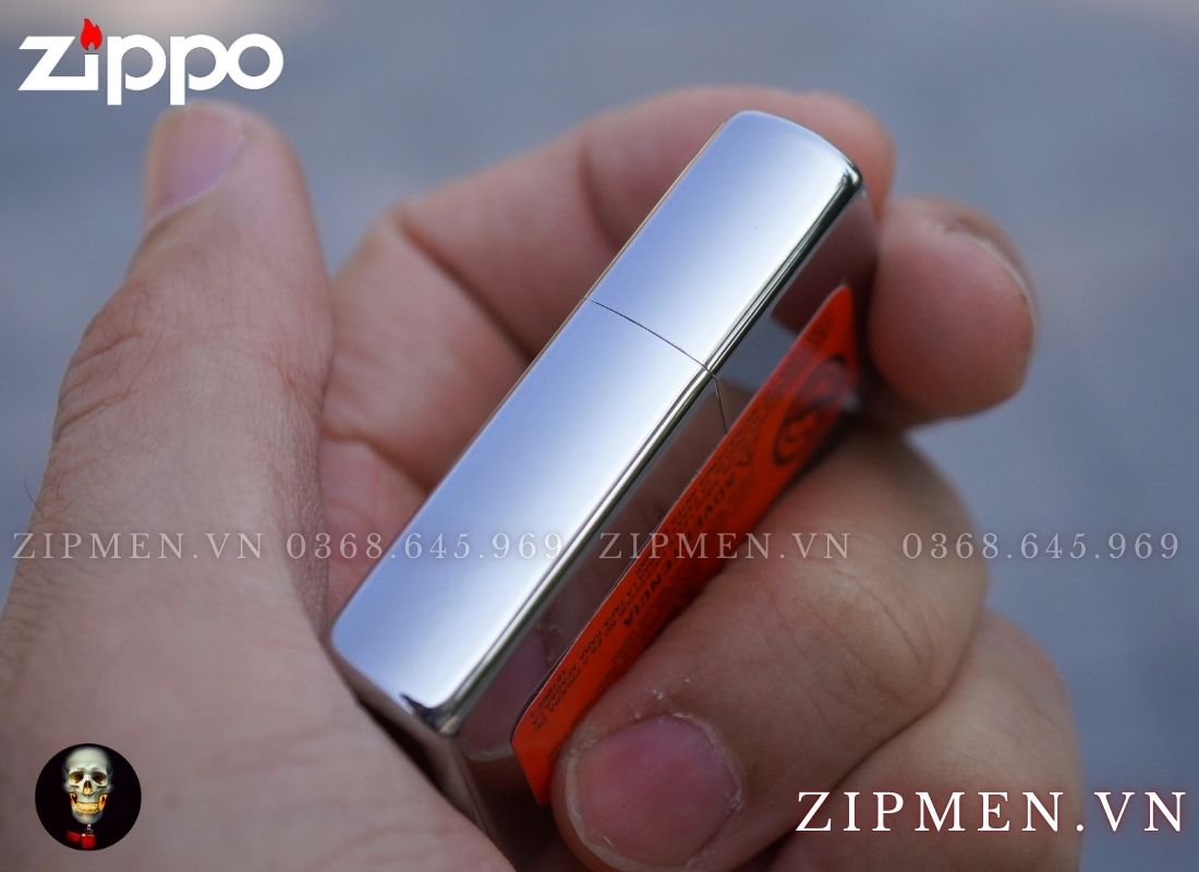 zippo mã đáo thành công màu trắng