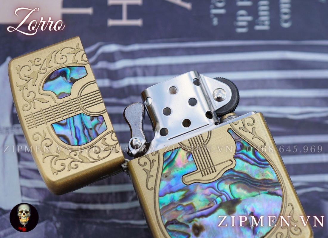 Zorro khảm xà cừ hình đàn Ghita