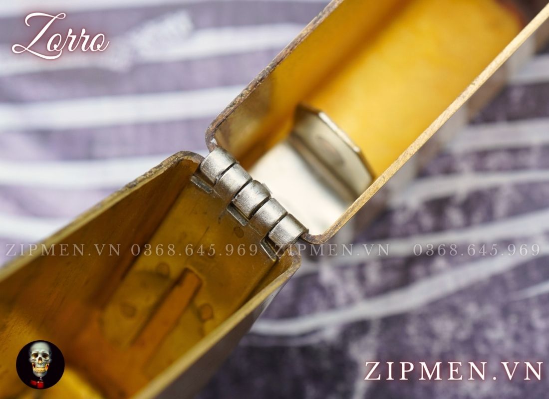 Zorro khảm xà cừ hình đàn Ghita