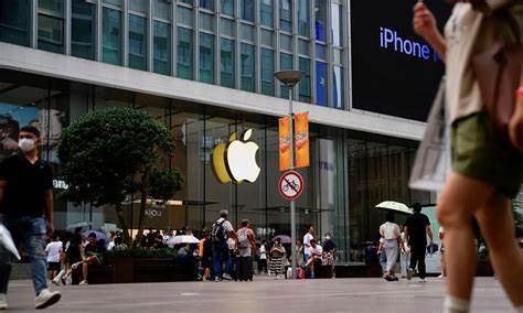 Doanh số điện thoại Apple giảm sâu, Huawei tăng vọt tại Trung Quốc