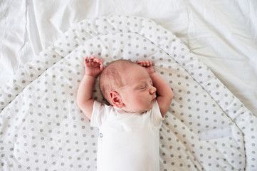 4 cách giúp trẻ sơ sinh ngủ ngon vào ban đêm mẹ cần biết!