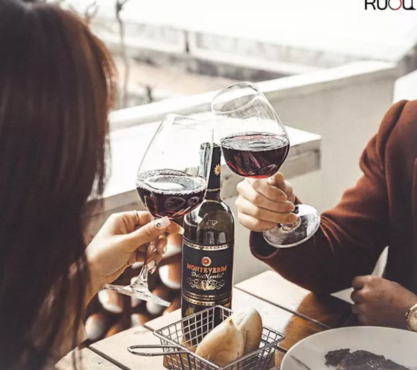 tủ bảo quản rượu
