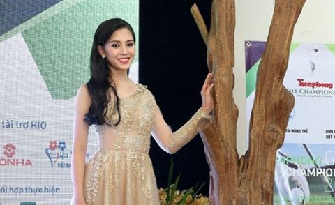 Hoa hậu Tiểu Vy choáng ngợp trước vật phẩm Trầm Hương quý giá