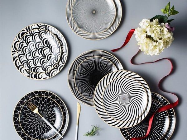 Nét điểm xuyết chấm phá