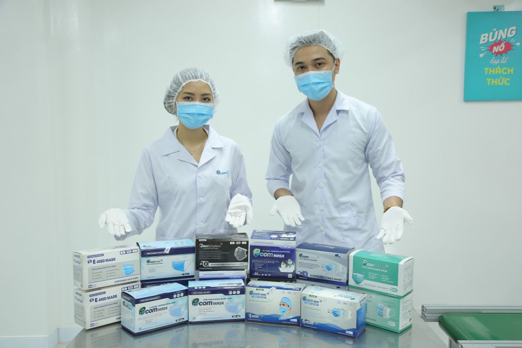 Doanh nghiệp “tay ngang” ở Việt Nam sản xuất khẩu trang cho Bộ Quốc phòng Mỹ