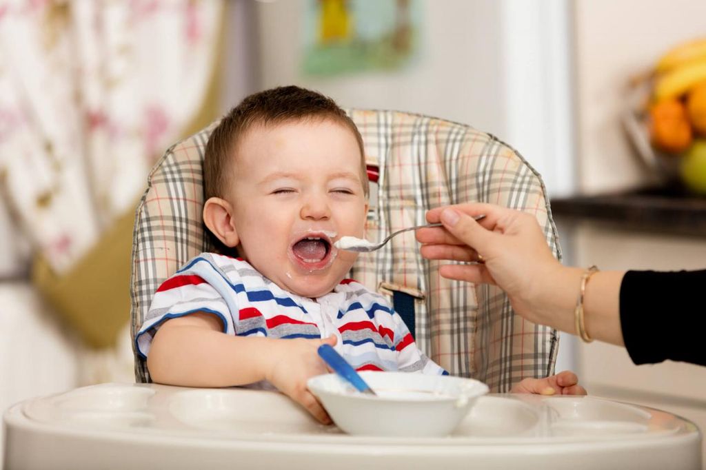 Trẻ mấy tháng có thể ăn yến sào?