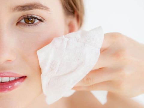 Top 10 nước tẩy trang giá bình dân tốt nhất hiện nay